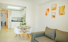 Departamento con Balcón-Cochera-Full Equipado